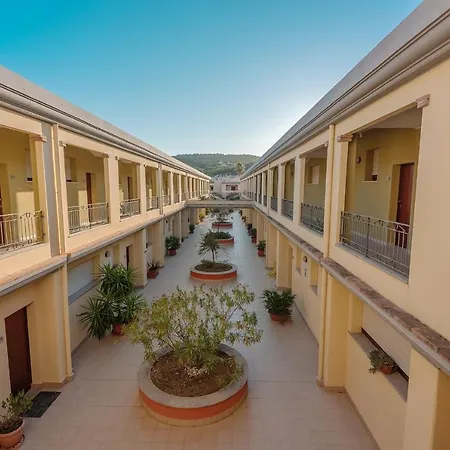 Stylish Le Fontane 1 Bedroom Sleeps 2 Num0754 شقة