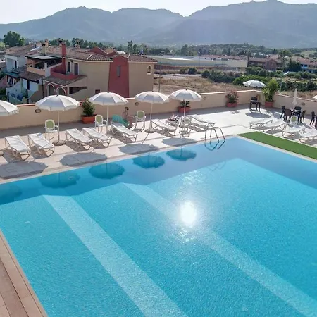 Stylish Le Fontane 1 Bedroom Sleeps 2 Num0754 * فيلاّسيمِيوس
